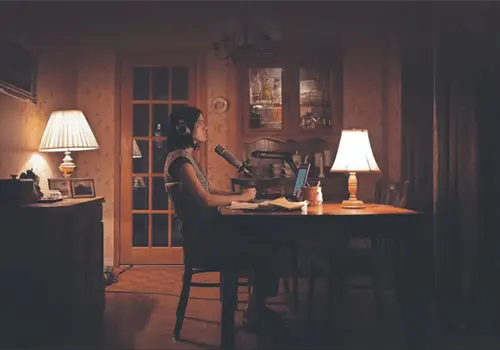 Undertone, el terror entre la fe y la culpa