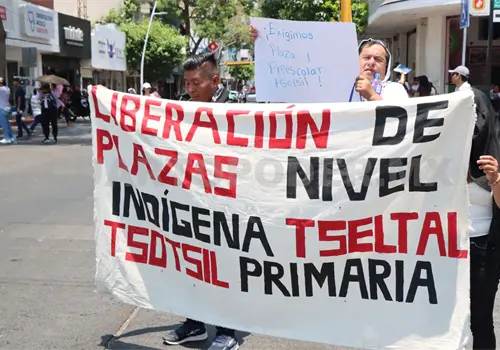Docentes piden liberación de plazas