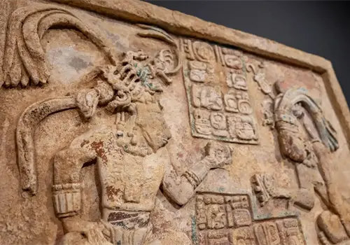Guatemala reclamará a México un dintel maya