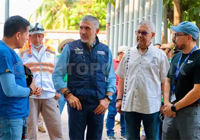 Atiende Ángel Torres embovedado en Las Palmas