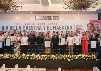 ERA destaca a maestros en la transformación