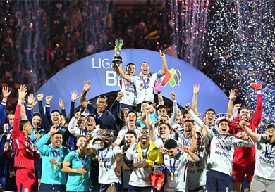 La cruzazulea Pumas; la Máquina, campeón