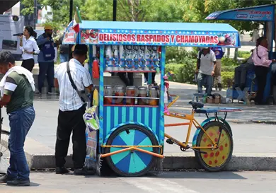 Calor dispara la venta de aguas y raspados