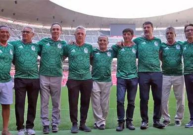 Mundialistas visitaron al Tricolor en el CAR