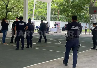 Ingresan polic&iacute;as a la Prepa n&uacute;mero dos