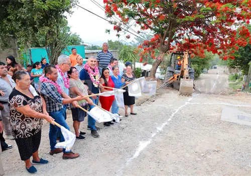 Inician más de 400 metros de pavimentación