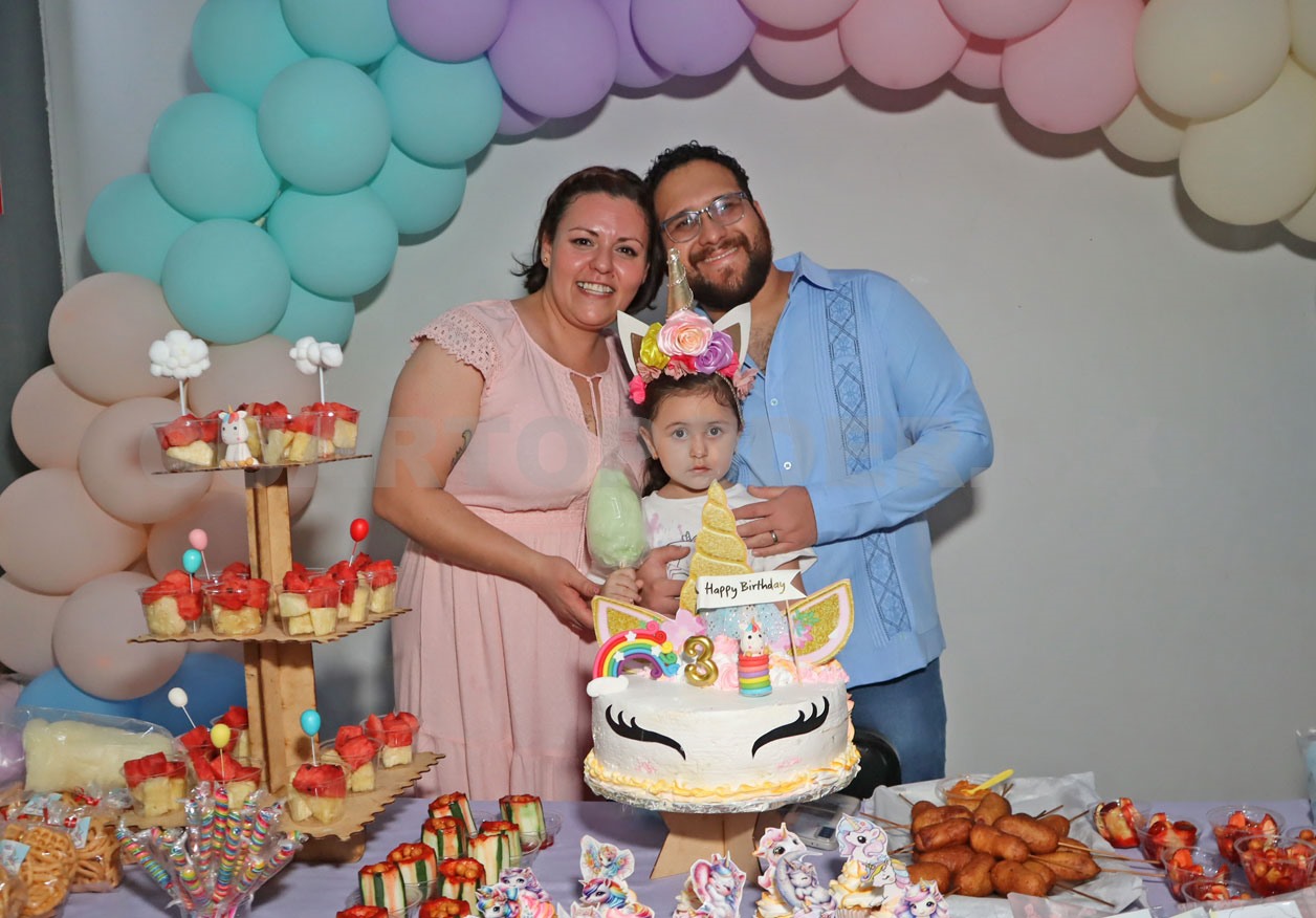 Emma festeja su 3 años