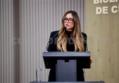 Asume Andrea Negrón dirigencia de MC