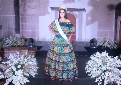 Vestida de Chiapas, tejida de valentía Vestida de Chiapas, tejida de valentía