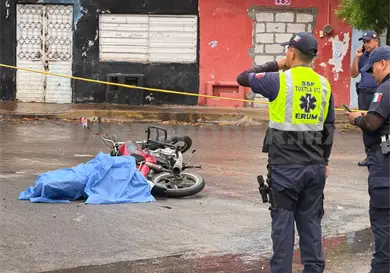 Pareja se accidenta; uno perdió la vida