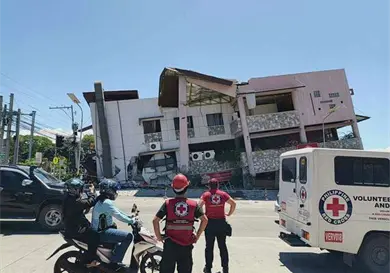 Suman 35 muertos por terremoto
