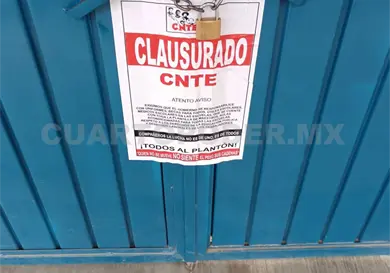 “Clausuran” una escuela; exigen sumarse al plantón
