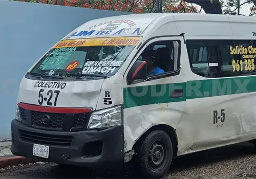 Embiste colectivo a motorista y lo manda al hospital