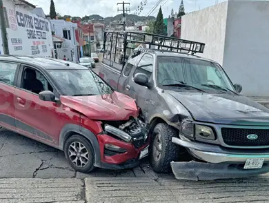 Encontronazo en un cruce de calles