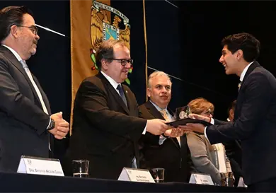 La transformación de México comienza en las aulas: lomelí