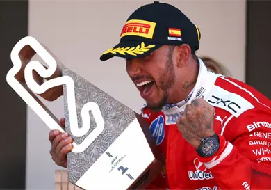 Hamilton conquista Premio de Barcelona