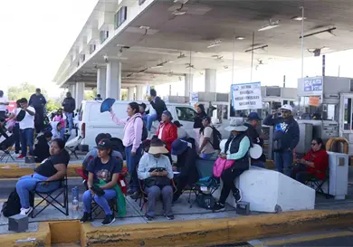Cumple CNTE 15 días de huelga y realiza protestas