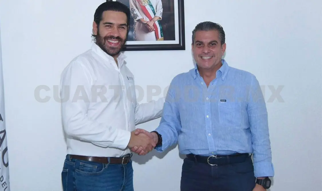Joaquín González Bezares, titular del Organismo de Cuenca Frontera Sur de la Conagua, junto a Yamil Melgar. Cortesía