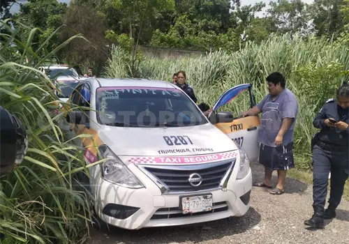 Golpean a taxista en violento asalto