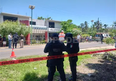 Muere estudiante en accidente de moto