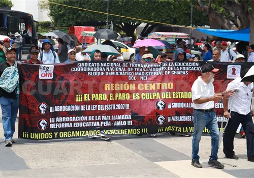 Llaman al diálogo ante protestas magisteriales