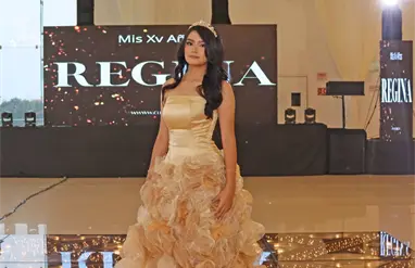 Los soñados XV años de Regina