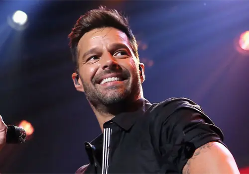 Reviven demanda contra Ricky Martin