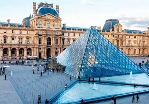 Museo del Louvre está al límite