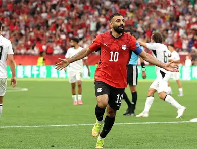 Salah guía a Egipto en su primera victoria