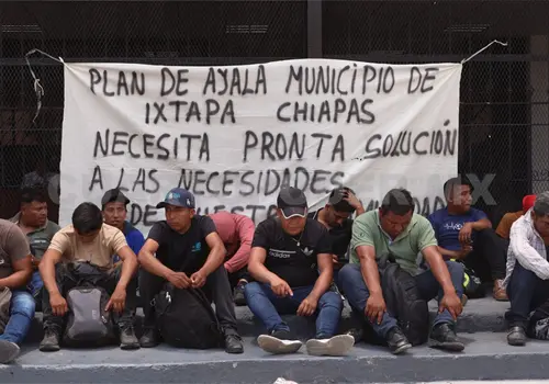 Exigen pobladores pavimentación justa