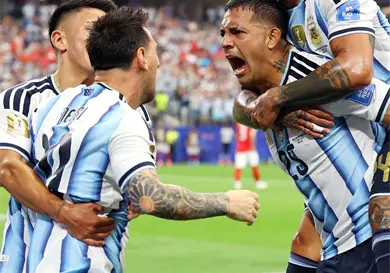 Argentinos celebran show de “Lio” en triunfo sobre Austria