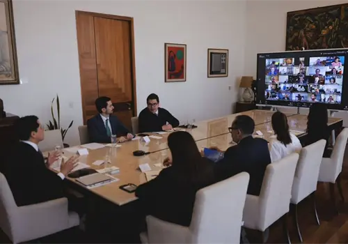 Pide Velasco a embajadores redoblar esfuerzos