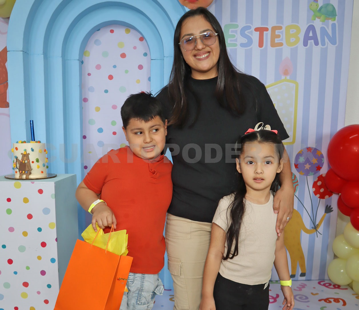Esteban, feliz en su primer añito