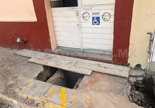 Alertan riesgo por vialidades en reparación