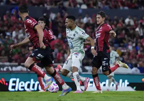 León y Atlas quieren arrancar con el pie derecho