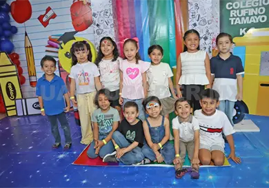 Peques terminan el kínder
