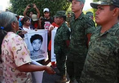 Niegan exoneración del Ejército en caso Ayotzinapa
