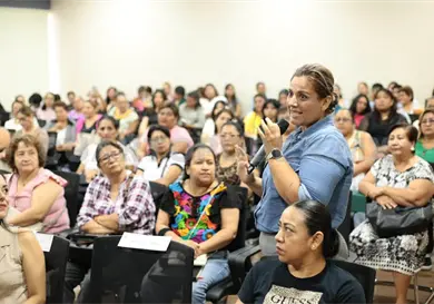 Impulsan el fortalecimiento económico de las mujeres