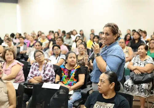 Impulsan el fortalecimiento económico de las mujeres