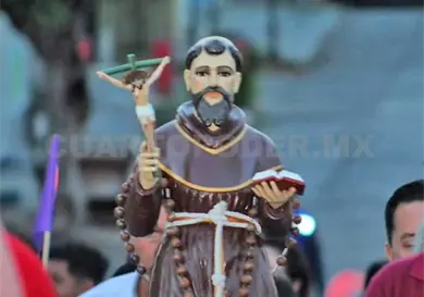 Reciben a la reliquia de San Francisco de Asís