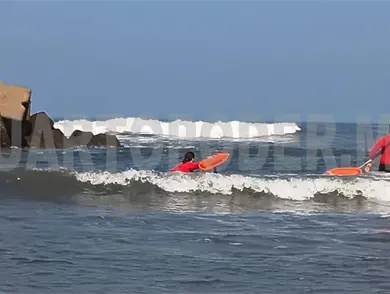Rescatan a niño en riesgo de ahogarse