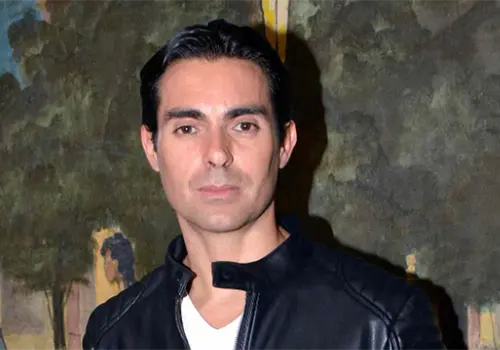 Ernesto D’Alessio hace homenaje a su mamá