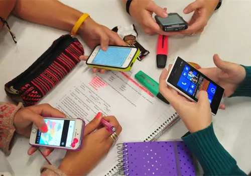 Alista SEP acuerdo para regular redes sociales