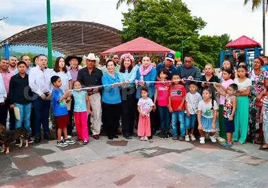 Inauguran remodelación de parque de Villaflores