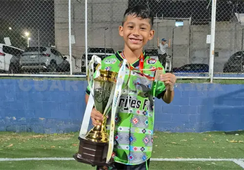 Dylan Naturi, un pequeño que sueña en grande
