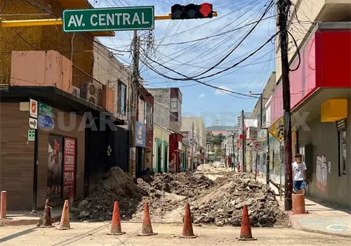 Denuncian lento avance de obra en el centro