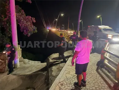 Se avienta joven desde el puente Belisario Domínguez Se avienta joven desde el puente Belisario Domínguez