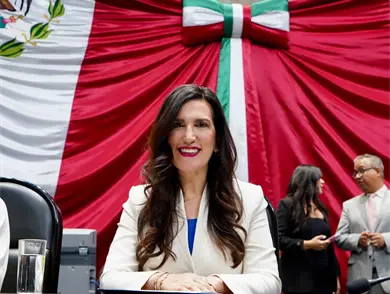 Tras pleito, Rabadán da jalón de orejas a legisladores
