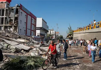 Aumenta a 273 la cifra de muertos por sismo