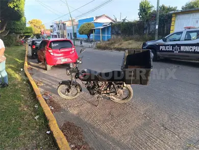 Motorrepartidor se estampa en la parte de atrás de un Matiz Motorrepartidor se estampa en la parte de atrás de un Matiz